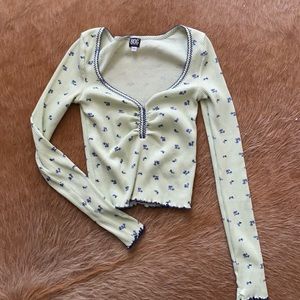 BDG embroidered long sleeve xs